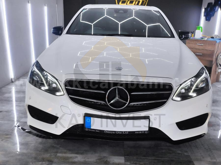 900